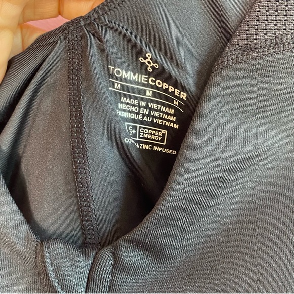 SOLD! Tommie Copper Shoulder Support Bra with Zipper, Black, M - Picture 6 of 15
